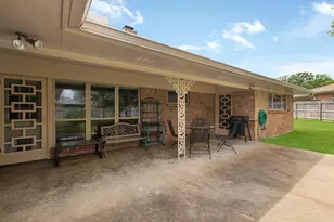 2405 Burton Dr, Bryan, TX 77802 - Photo 30