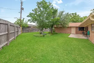2405 Burton Dr, Bryan, TX 77802 - Photo 6