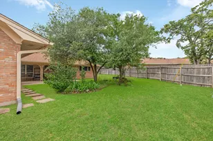 2405 Burton Dr, Bryan, TX 77802 - Photo 32