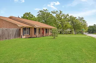 2405 Burton Dr, Bryan, TX 77802 - Photo 8