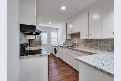 5230 Arboles Drive #4, Houston, TX 77035 - Photo 12