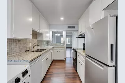 5230 Arboles Drive #4, Houston, TX 77035 - Photo 14