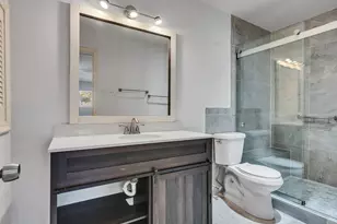 5230 Arboles Dr, Houston, TX 77035 - Photo 22