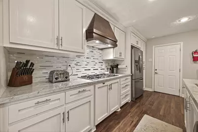 11102 Hillcroft Avenue, Houston, TX 77096 - Photo 20