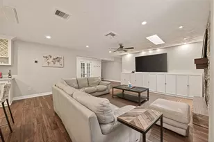 11102 Hillcroft Ave, Houston, TX 77096 - Photo 10