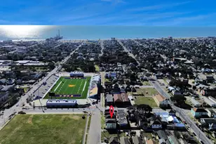 1213 28th St, Galveston, TX 77550 - Photo 4