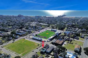 1213 28th St, Galveston, TX 77550 - Photo 30