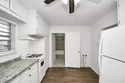1213 28th Street, Galveston, TX 77550 - Photo 20