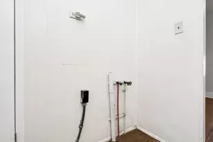 1213 28th St, Galveston, TX 77550 - Photo 26