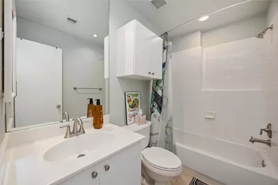 939 Colorado Street #17, Houston, TX 77007 - Photo 12