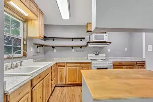 1949 County Rd 2717, Alto, TX 75925 - Photo 10