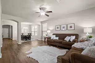 1921 Briar Grove Dr, Conroe, TX 77301 - Photo 10