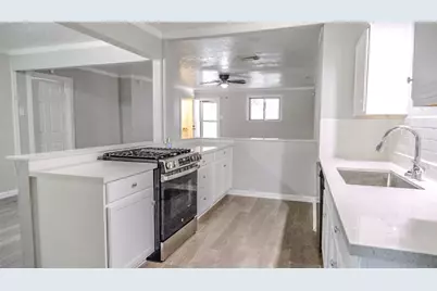 2004 W Gulf Street W, Baytown, TX 77520 - Photo 6