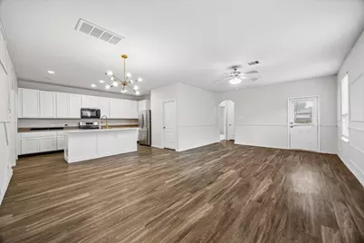 9735 Raisbeck, Houston, TX 77044 - Photo 4