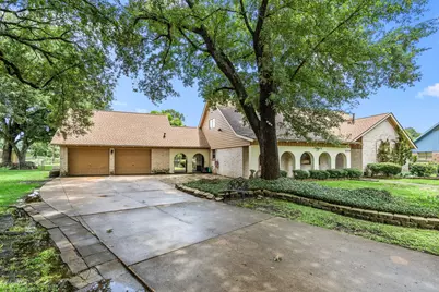 2210 S Memorial Court, Pasadena, TX 77502 - Photo 4