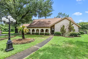 2210 S Memorial Ct, Pasadena, TX 77502 - Photo 2