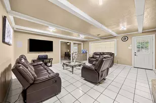 2210 S Memorial Ct, Pasadena, TX 77502 - Photo 14