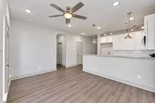 5025 Mallow St, Houston, TX 77033 - Photo 4
