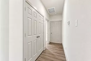 5025 Mallow St, Houston, TX 77033 - Photo 6