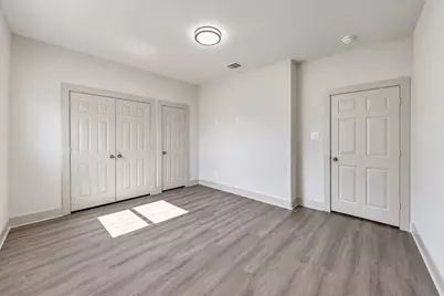 5025 Mallow Street #A, Houston, TX 77033 - Photo 10