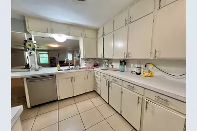 424 Evans Street, Angleton, TX 77515 - Photo 8