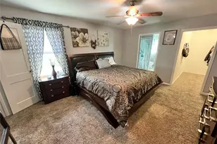 424 Evans St, Angleton, TX 77515 - Photo 14
