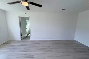 404 Elaine St, La Marque, TX 77568 - Photo 6