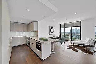 1701 Hermann Dr, Houston, TX 77004 - Photo 4