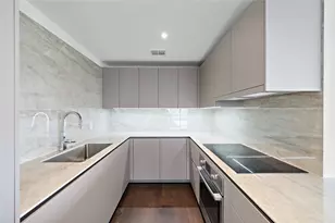 1701 Hermann Dr, Houston, TX 77004 - Photo 6