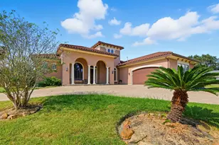 914 Quintana Roo Pl, Seabrook, TX 77586 - Photo 1