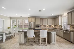 8107 Highland Forest Dr, Sugar Land, TX 77479 - Photo 2