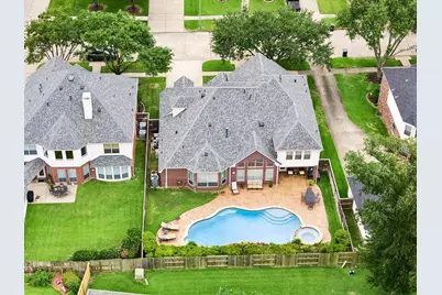 8107 Highland Forest Drive, Sugar Land, TX 77479 - Photo 32