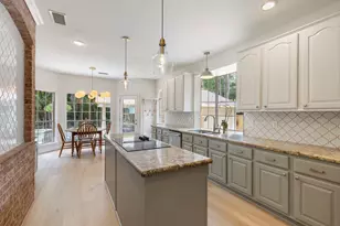 34 Lost Pond Cir, The Woodlands, TX 77381 - Photo 16