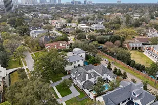 3444 Meadow Lake Ln, Houston, TX 77027 - Photo 4