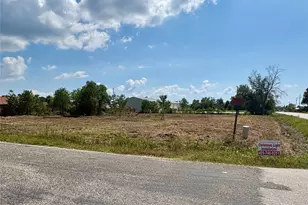 9015 Oak Vista Dr, Orange, TX 77630 - Photo 1