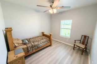 925 Chuckwagon Trail, Angleton, TX 77515 - Photo 6