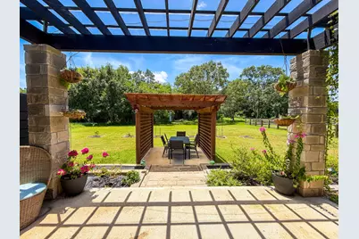 925 Chuckwagon Trail, Angleton, TX 77515 - Photo 16