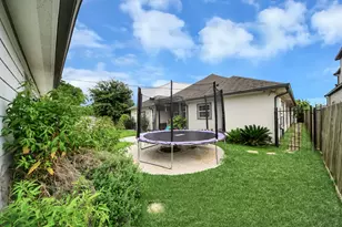1202 Niagara St, Houston, TX 77051 - Photo 16