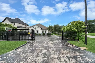 1202 Niagara Street, Houston, TX 77051 - Photo 4