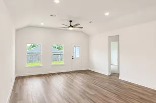 25633 John Wayne Rd, Splendora, TX 77372 - Photo 2