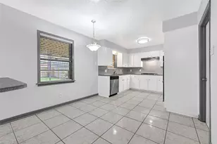 619 Rocky Mountain Dr, Houston, TX 77037 - Photo 10