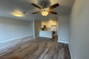 418 Garland Dr, Lake Jackson, TX 77566 - Photo 4