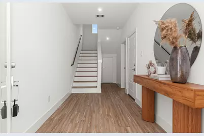 4706 Thornton Views  Rd, Houston, TX 77018 - Photo 8