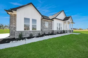 339 Hunter Ct, Rosharon, TX 77583 - Photo 2