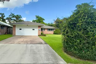1418 Murrayhill Dr, Houston, TX 77043 - Photo 2
