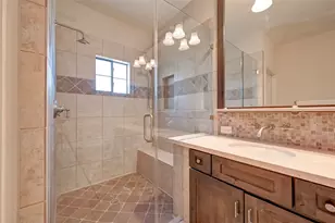 5211 Eigel St, Houston, TX 77007 - Photo 32