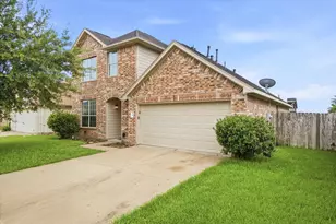 34 San Simeon Dr, Manvel, TX 77578 - Photo 2