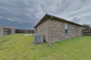 333 Summer Horse Dr, La Marque, TX 77568 - Photo 16