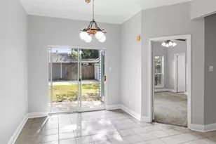 1207 Yorkshire Dr, Friendswood, TX 77546 - Photo 8