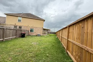 2307 Cloudy Bay Dr, Fresno, TX 77545 - Photo 12